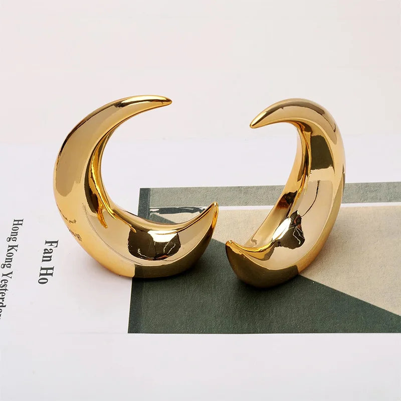 Twin Crescent Moons