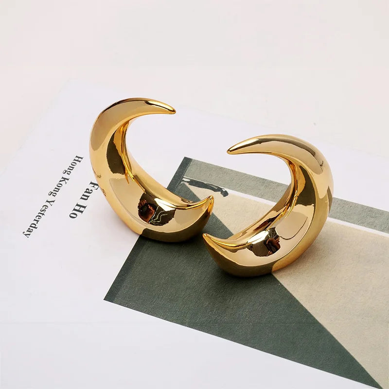 Twin Crescent Moons