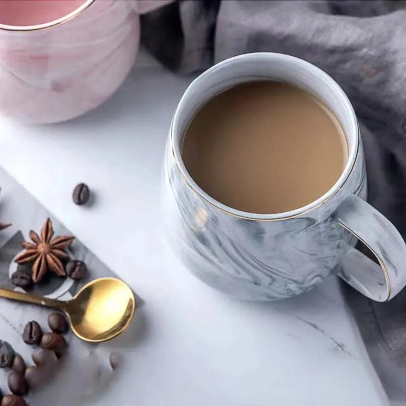 Marbled Stoneware Mug with Gold Trim