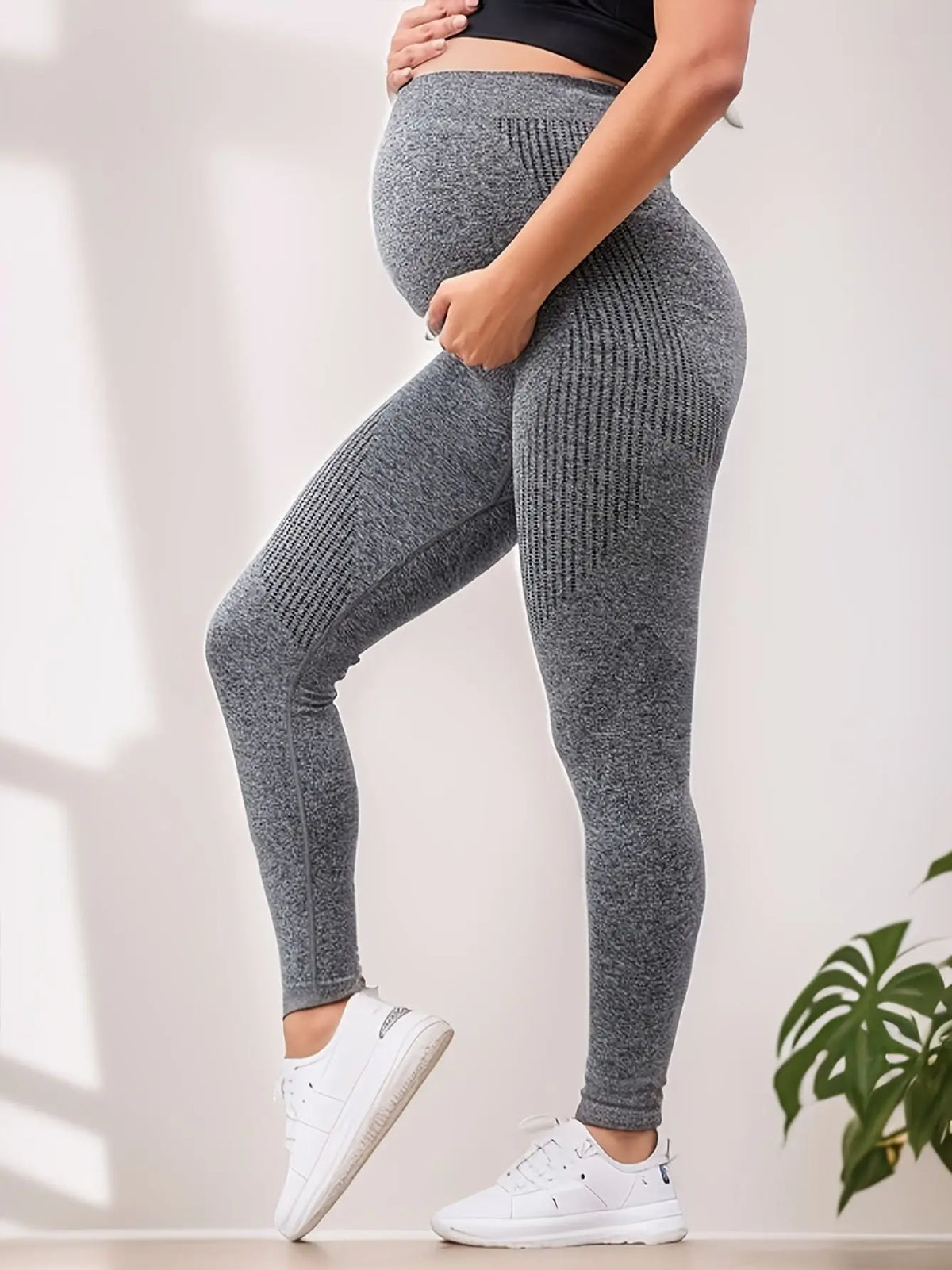 Seamless Stretch Maternity Leggings