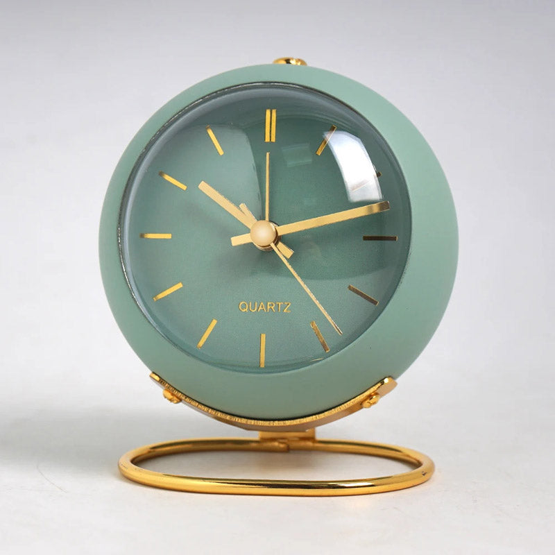 Classic Quartz Table Clock