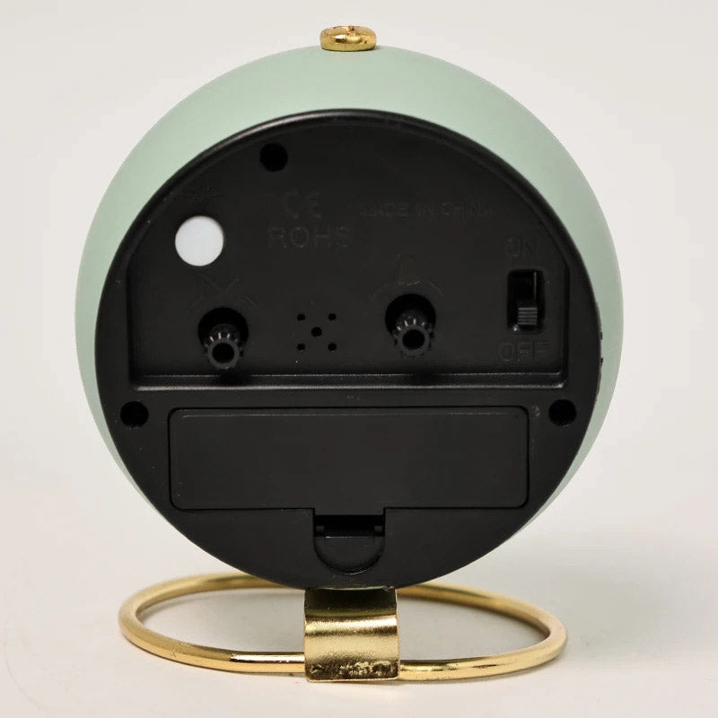 Classic Quartz Table Clock