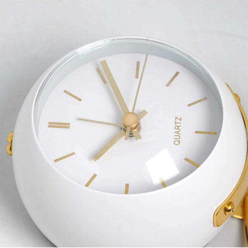Classic Quartz Table Clock